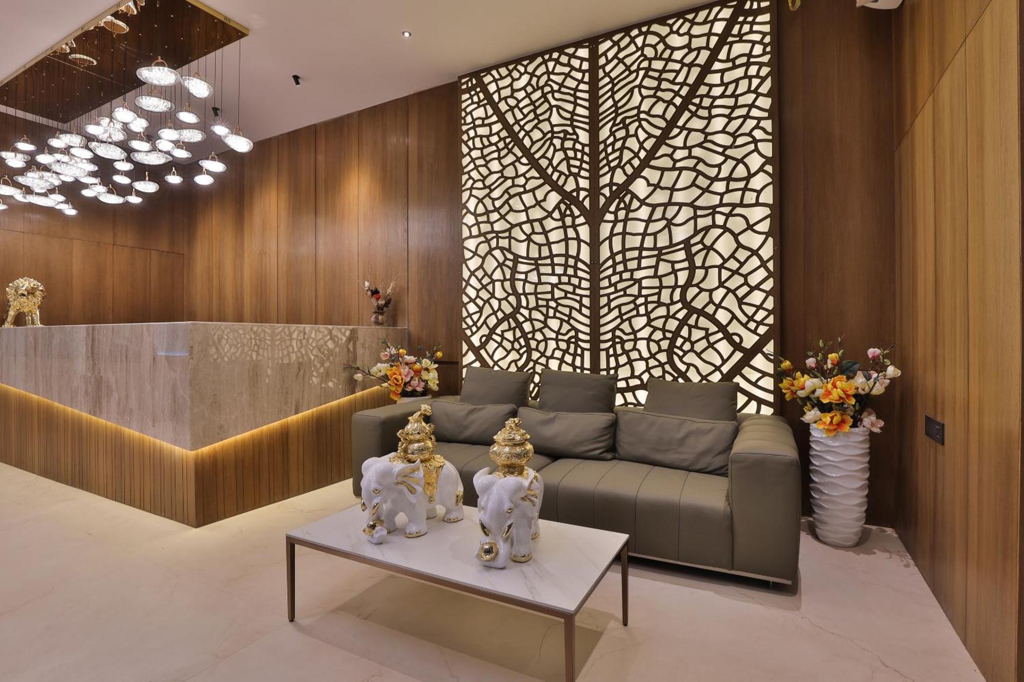 Hotel Elements Surat Exterior foto