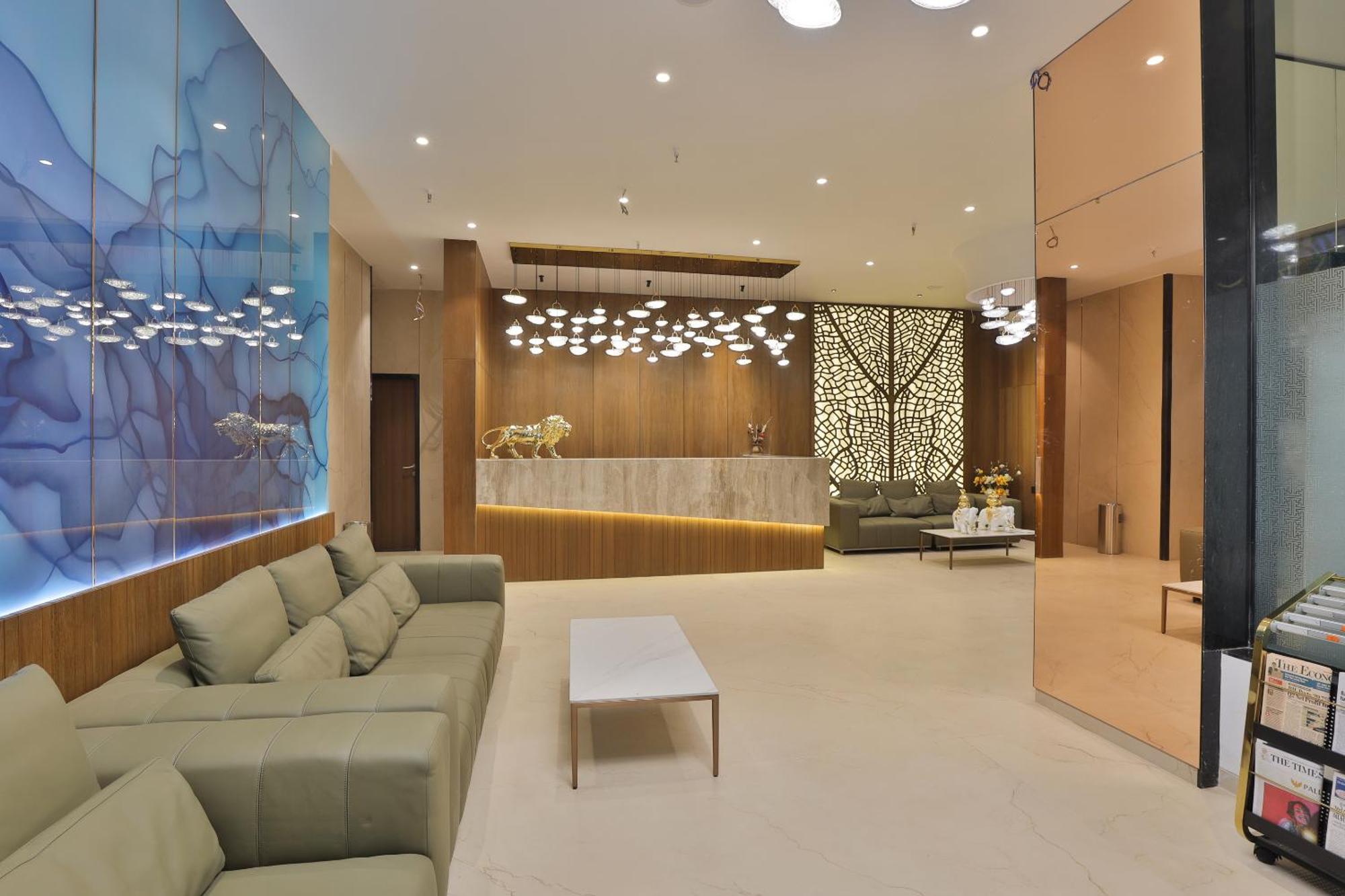 Hotel Elements Surat Exterior foto